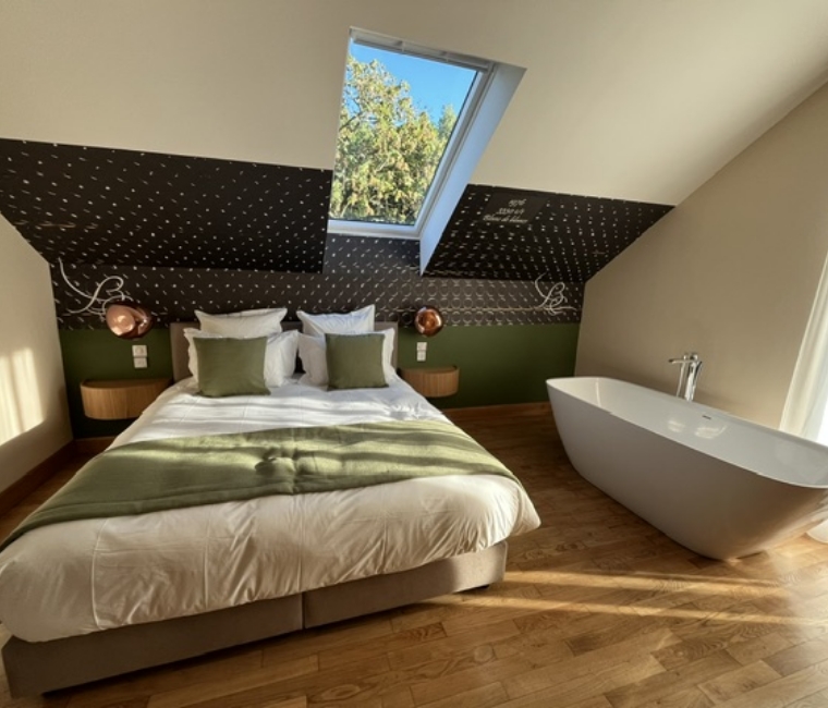 Chambre de la Maison du champagne Bernard Lonclas